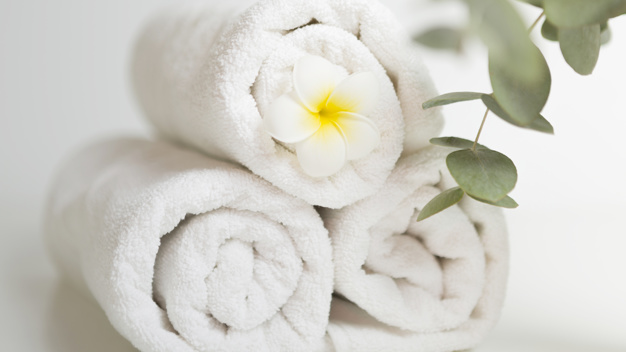 stackedwhitetowels232147999889 3087 1