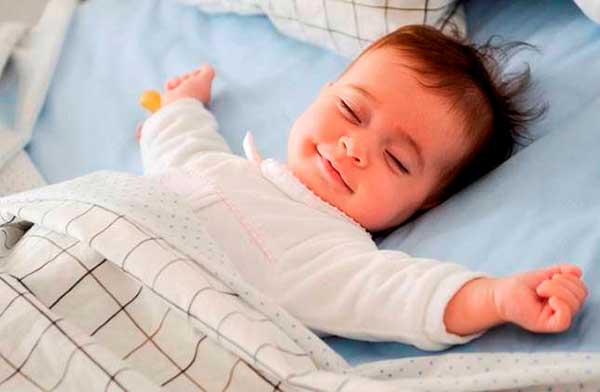 giấc ngủ ngày và sức khỏe của trẻ