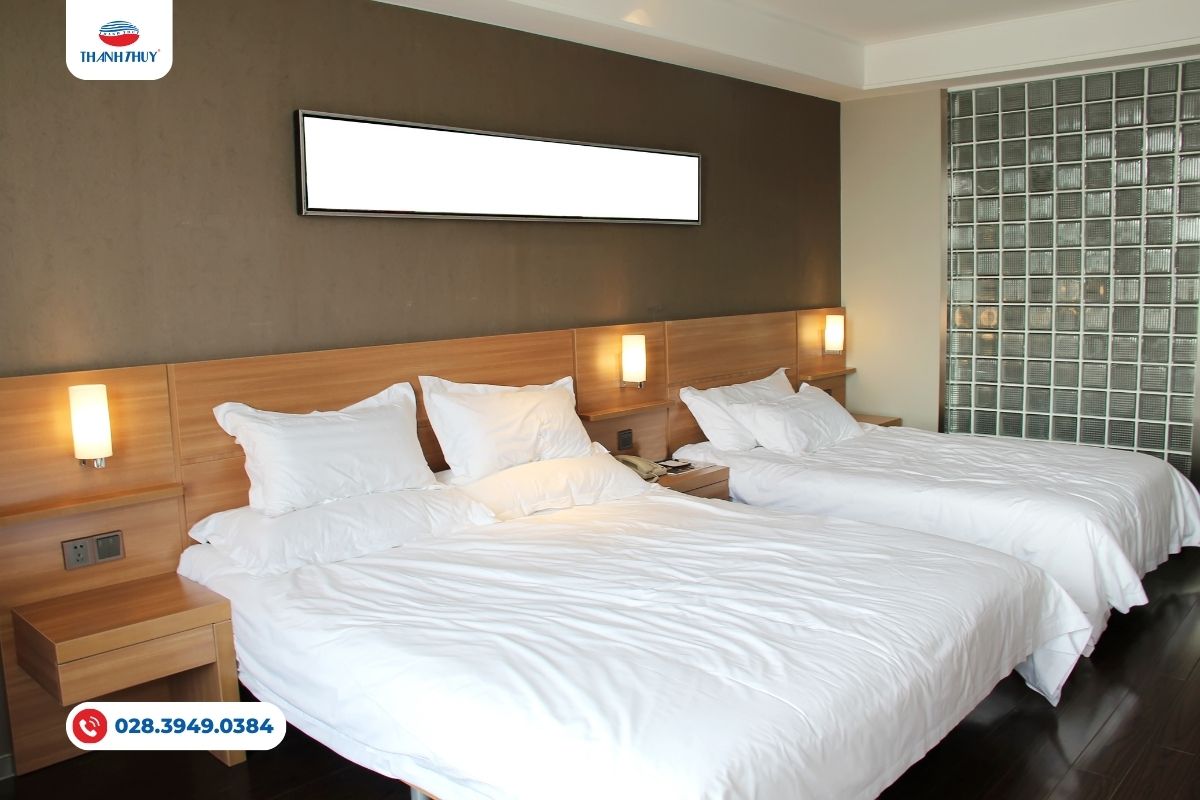 Chăn Ga Khách Sạn 4 Sao: Vì Sao Chất Liệu Quyết Định Chất Lượng Giấc Ngủ? 13 Chất liệu T300 (80% cotton - 20% polyester)